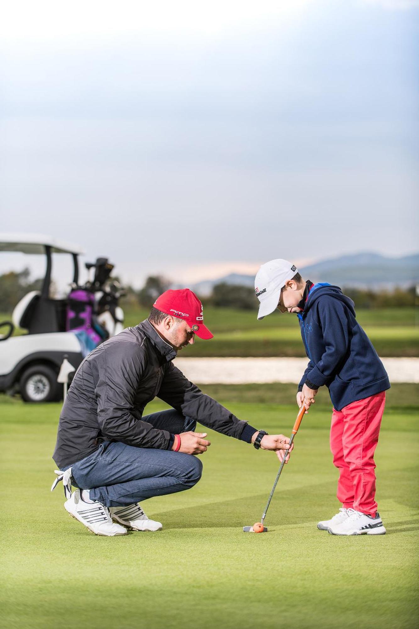 Theodora Golf Club Hotel Alba Iulia Exterior foto