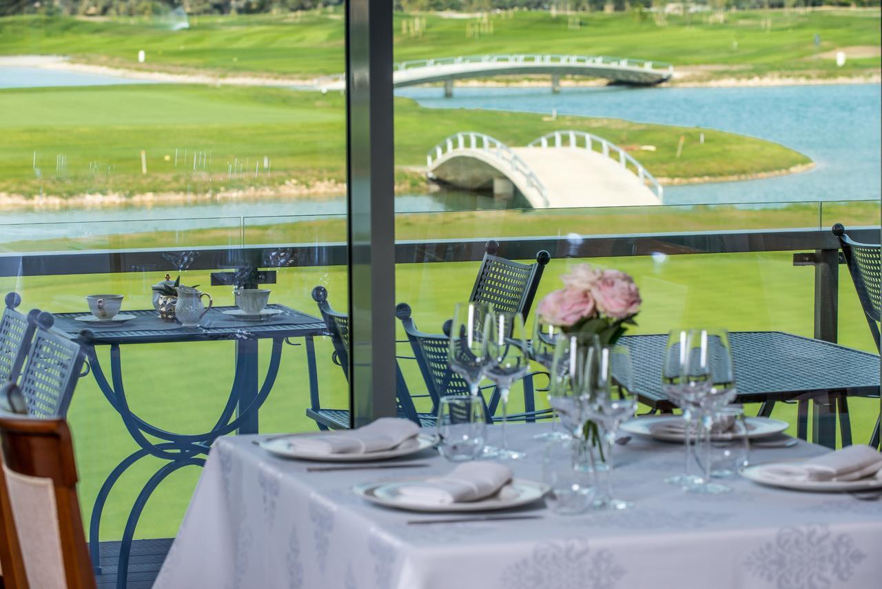 Theodora Golf Club Hotel Alba Iulia Exterior foto