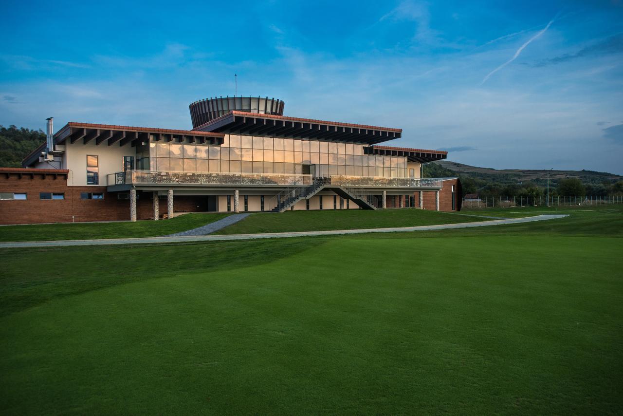 Theodora Golf Club Hotel Alba Iulia Exterior foto