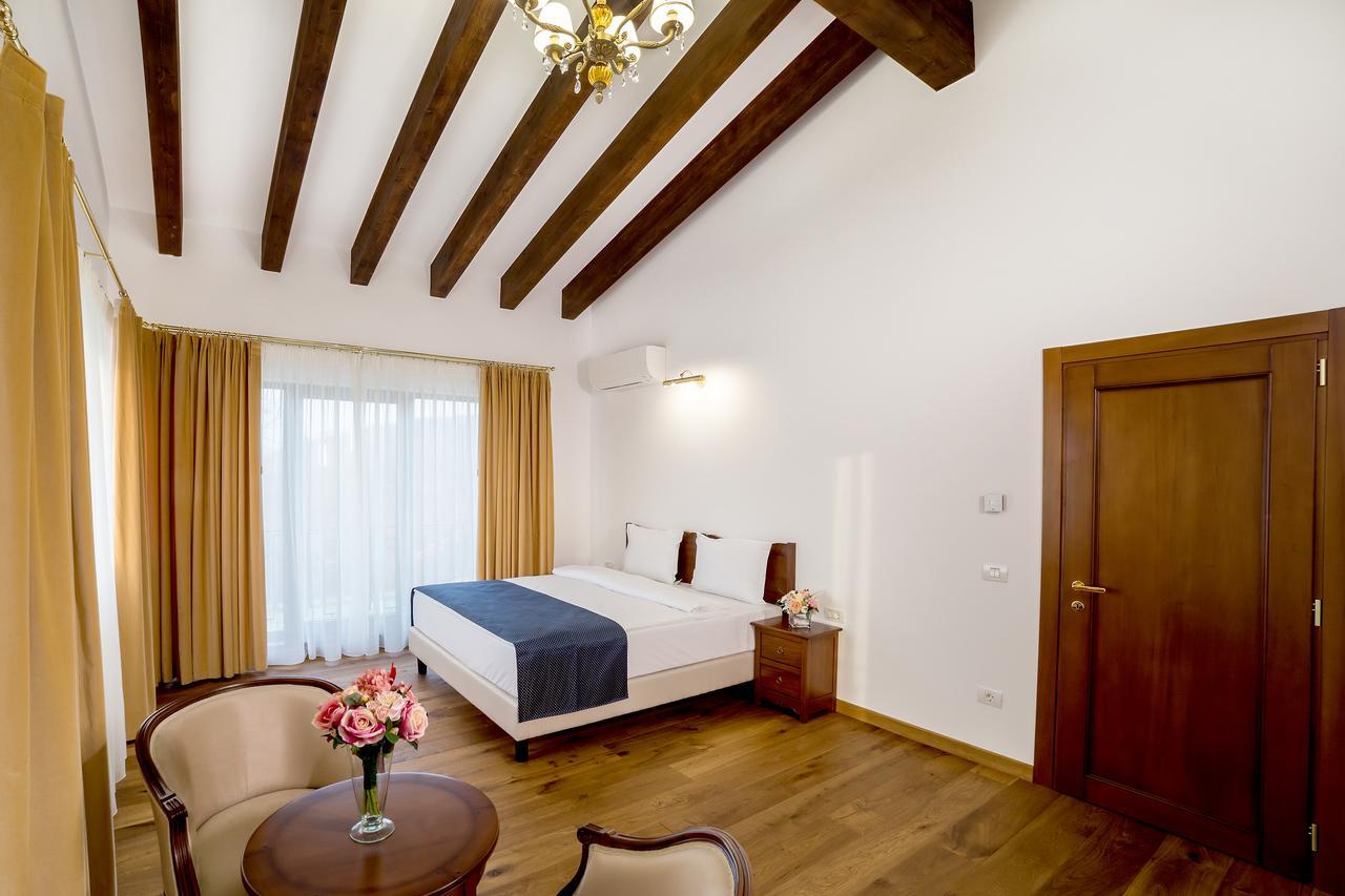 Theodora Golf Club Hotel Alba Iulia Exterior foto