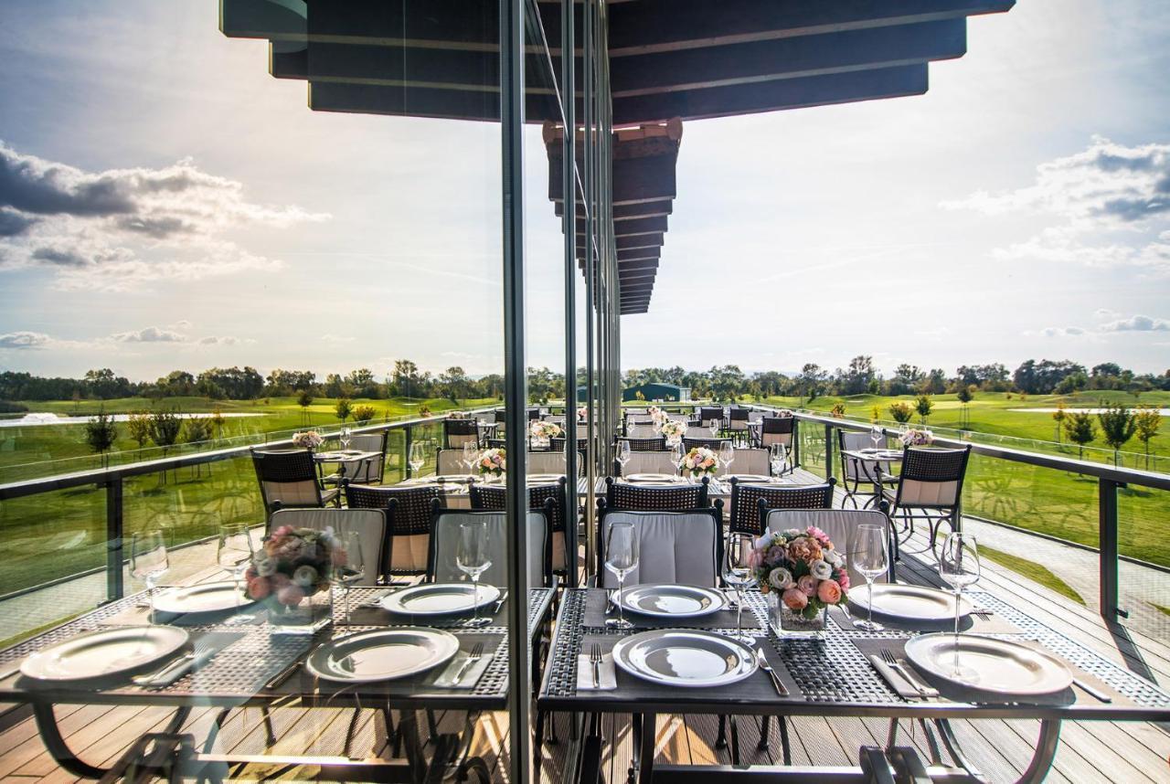 Theodora Golf Club Hotel Alba Iulia Exterior foto